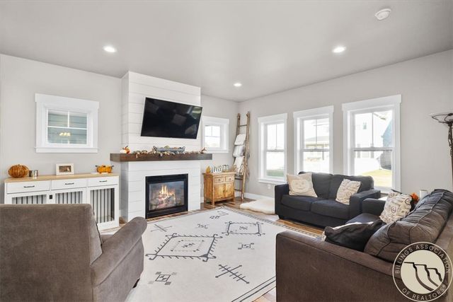 1616 Island View Drive, Billings, MT 59101