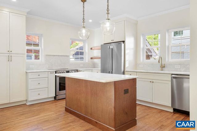 809 EAST JEFFERSON ST, Charlottesville, VA 22902