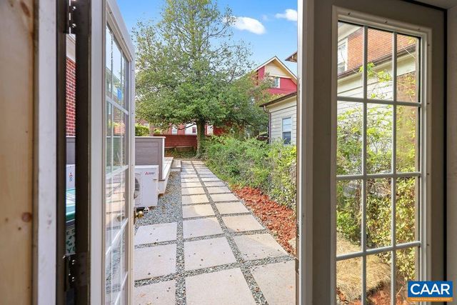 809 EAST JEFFERSON ST, Charlottesville, VA 22902