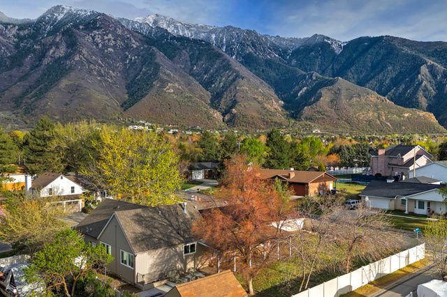 10750 S DIMPLE DELL DR, Sandy, UT 84092