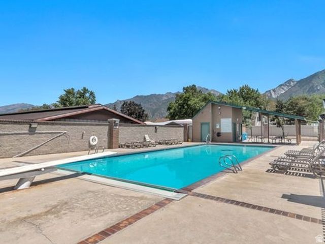10750 S DIMPLE DELL DR, Sandy, UT 84092