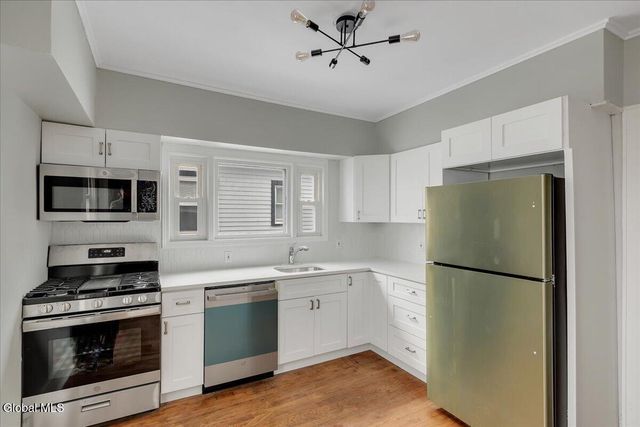 72 Grandview Terrace, Albany, NY 12202