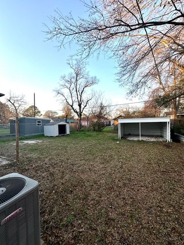 513 Mayford Street, Houston, TX 77076