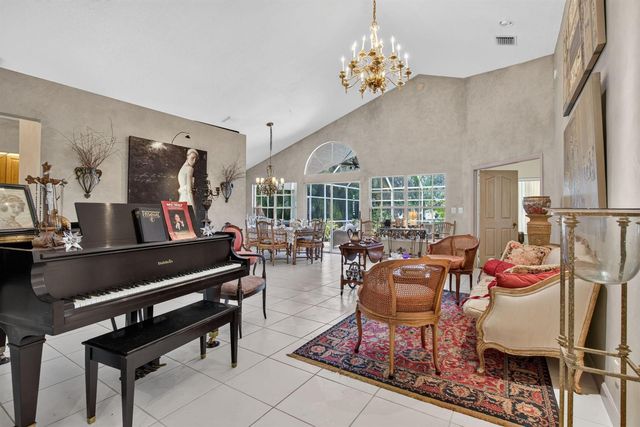 526 Misty Oaks Drive, Pompano Beach, FL 33069