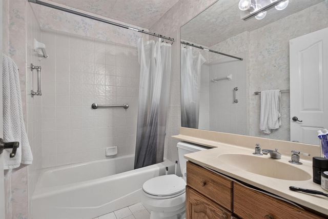 526 Misty Oaks Drive, Pompano Beach, FL 33069