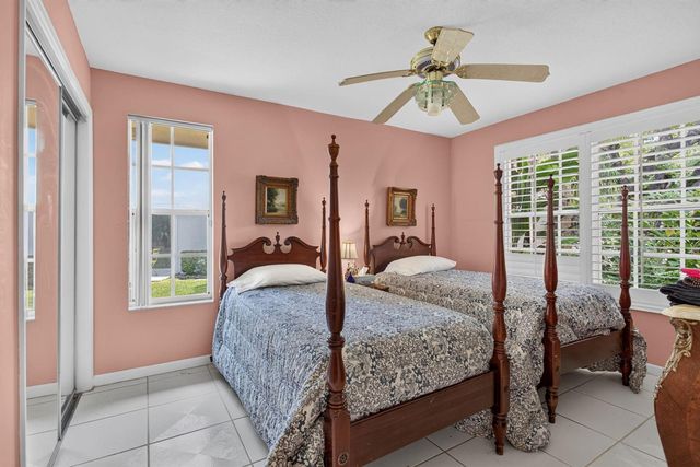 526 Misty Oaks Drive, Pompano Beach, FL 33069