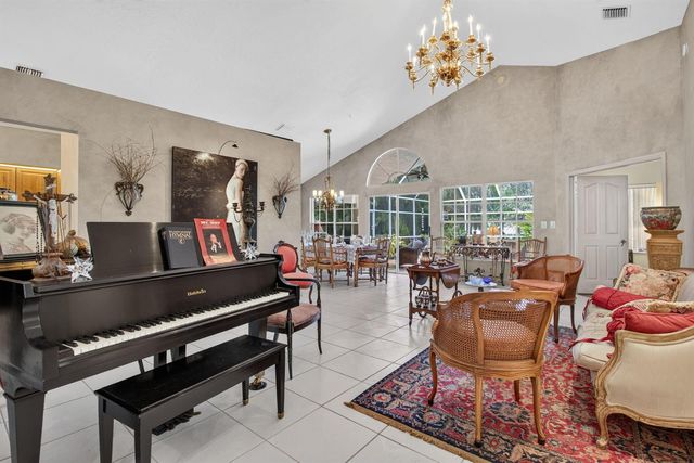 526 Misty Oaks Drive, Pompano Beach, FL 33069