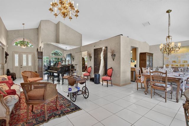 526 Misty Oaks Drive, Pompano Beach, FL 33069