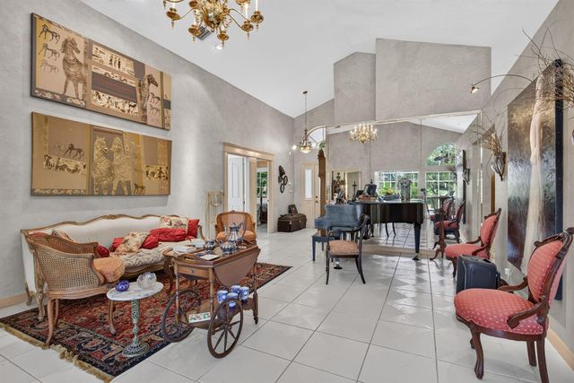 526 Misty Oaks Drive, Pompano Beach, FL 33069