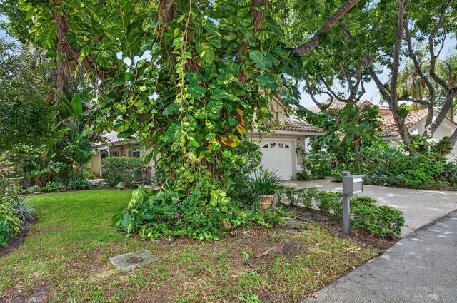526 Misty Oaks Drive, Pompano Beach, FL 33069