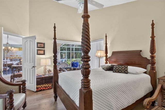 526 Misty Oaks Drive, Pompano Beach, FL 33069