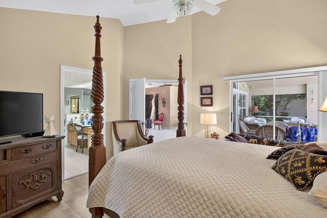 526 Misty Oaks Drive, Pompano Beach, FL 33069