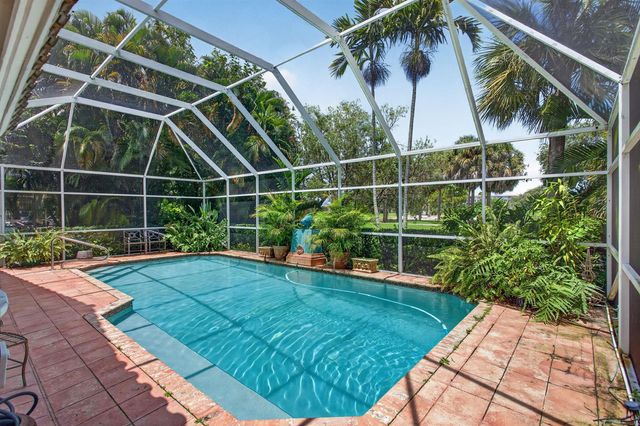 526 Misty Oaks Drive, Pompano Beach, FL 33069