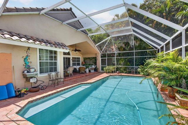 526 Misty Oaks Drive, Pompano Beach, FL 33069