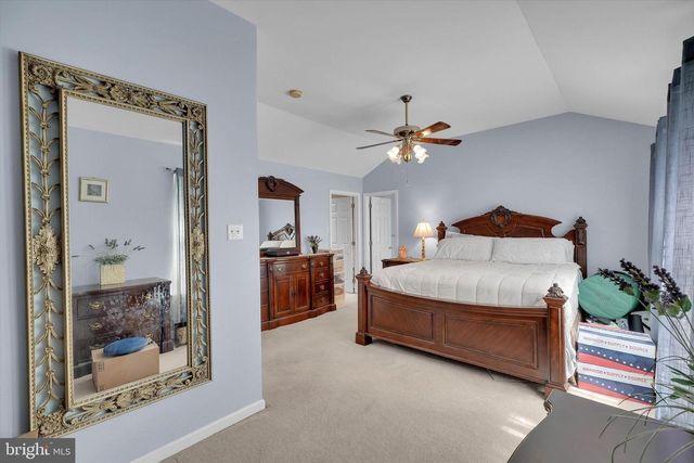 8 SWEET BRIAR RD, Coatesville, PA 19320