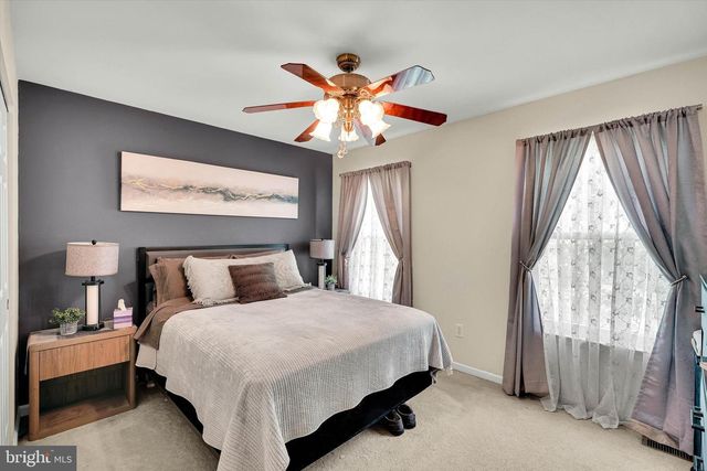 8 SWEET BRIAR RD, Coatesville, PA 19320