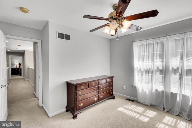 8 SWEET BRIAR RD, Coatesville, PA 19320