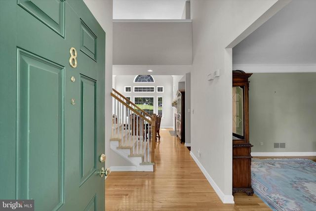 8 SWEET BRIAR RD, Coatesville, PA 19320