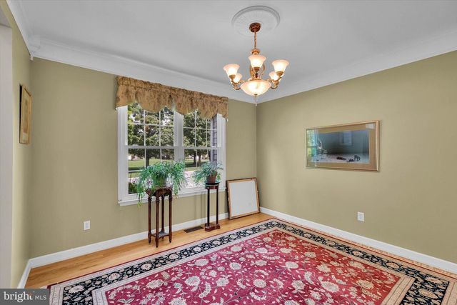 8 SWEET BRIAR RD, Coatesville, PA 19320