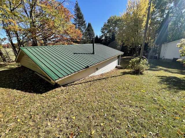 1945 S 200th Avenue, Hesperia, MI 49421