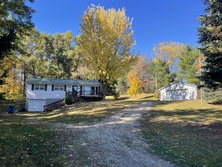 1945 S 200th Avenue, Hesperia, MI 49421