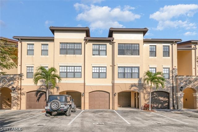 12965 Positano CIR 305, Naples, FL 34105