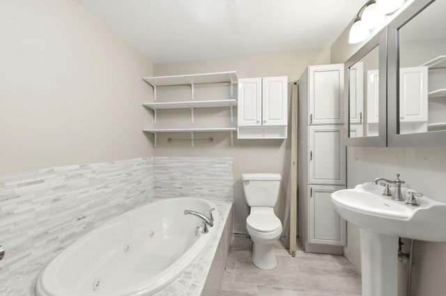 17 S Willard Street, New Buffalo, MI 49117