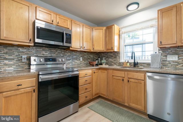 2109 SHORE DR, Edgewater, MD 21037