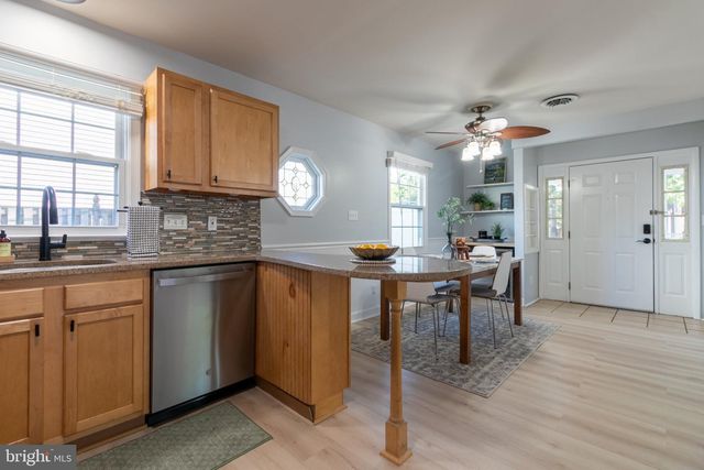 2109 SHORE DR, Edgewater, MD 21037