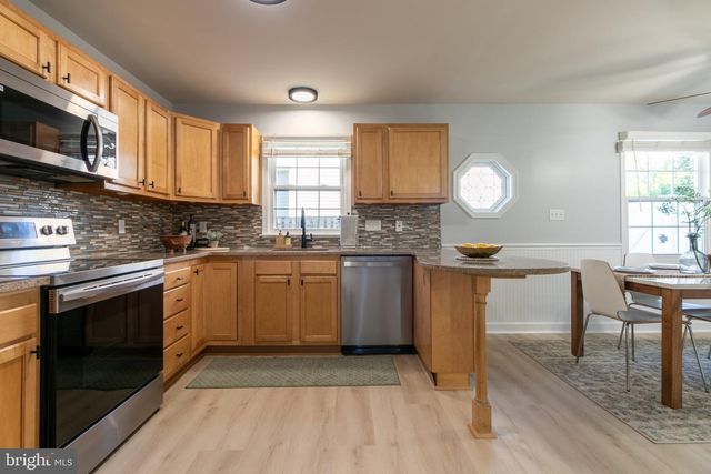 2109 SHORE DR, Edgewater, MD 21037