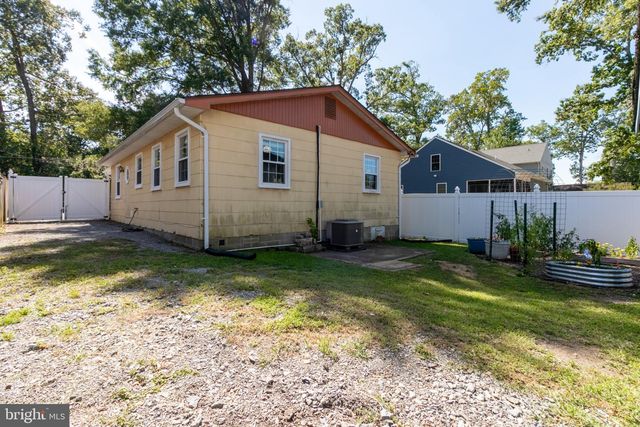 2109 SHORE DR, Edgewater, MD 21037