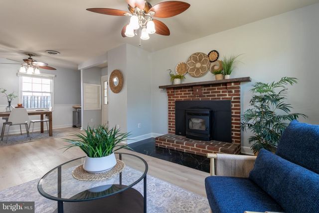 2109 SHORE DR, Edgewater, MD 21037