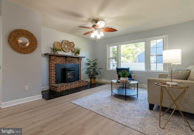 2109 SHORE DR, Edgewater, MD 21037