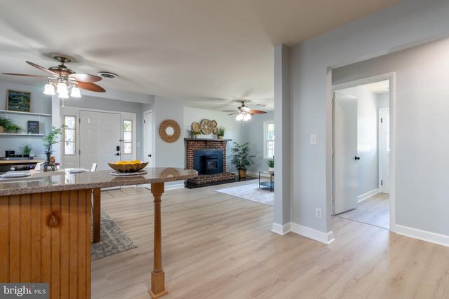 2109 SHORE DR, Edgewater, MD 21037