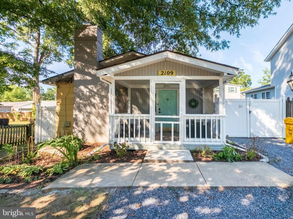 2109 SHORE DR, Edgewater, MD 21037