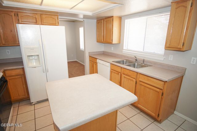 2348 MERMAID Drive, El Paso, TX 79936