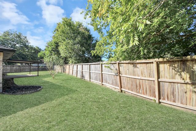 5018 Groveton Lane, Pearland, TX 77584