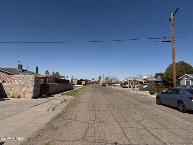 1104 CHEYENNE Trail, El Paso, TX 79925