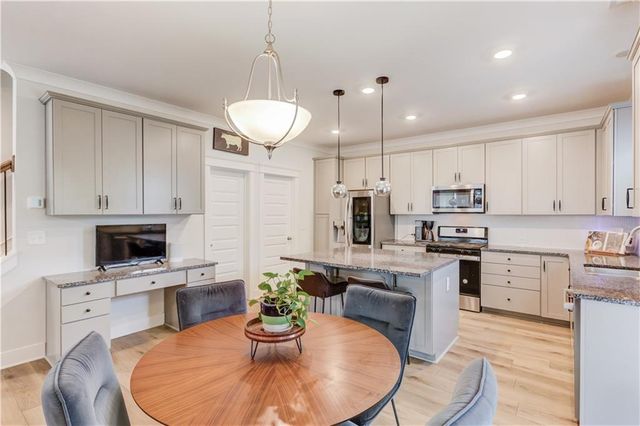 42 Sinclair Circle, Hoschton, GA 30548