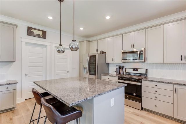 42 Sinclair Circle, Hoschton, GA 30548