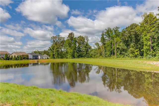 42 Sinclair Circle, Hoschton, GA 30548