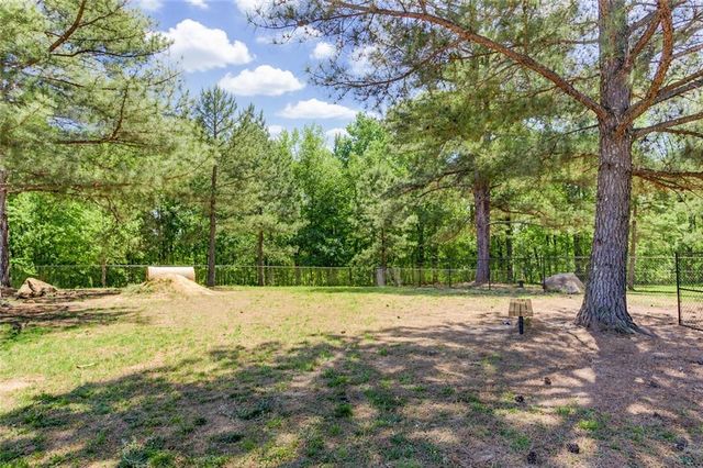 42 Sinclair Circle, Hoschton, GA 30548