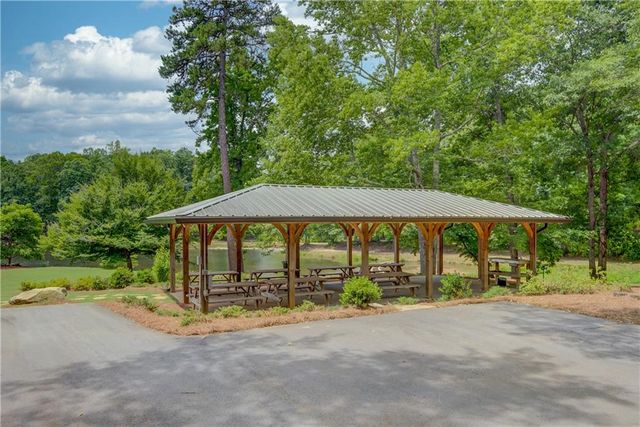 42 Sinclair Circle, Hoschton, GA 30548