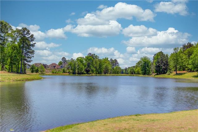 42 Sinclair Circle, Hoschton, GA 30548