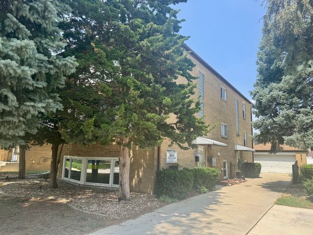 10324 Canterbury Street 1, Westchester, IL 60154