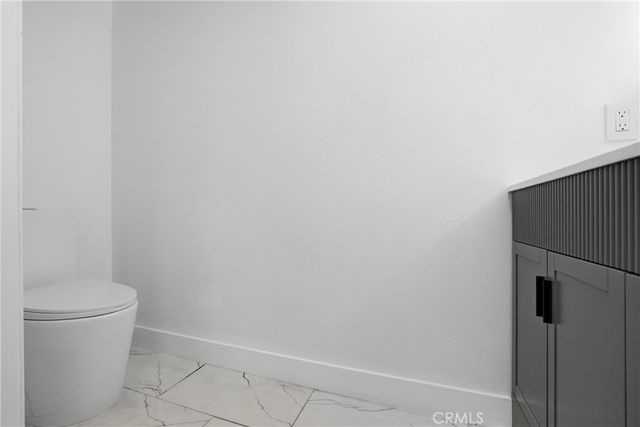 645 W Regent, Inglewood, CA 90301