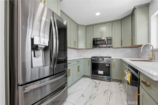 645 W Regent, Inglewood, CA 90301