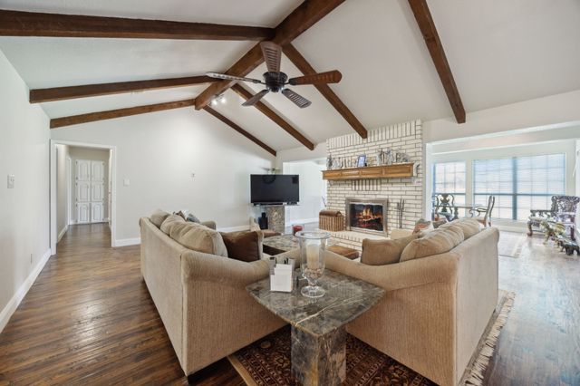 1425 N Peytonville, Southlake, TX 76092