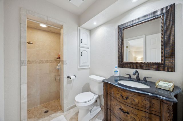 1425 N Peytonville, Southlake, TX 76092