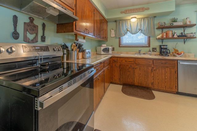 2125 S Palm Street, Janesville, WI 53546